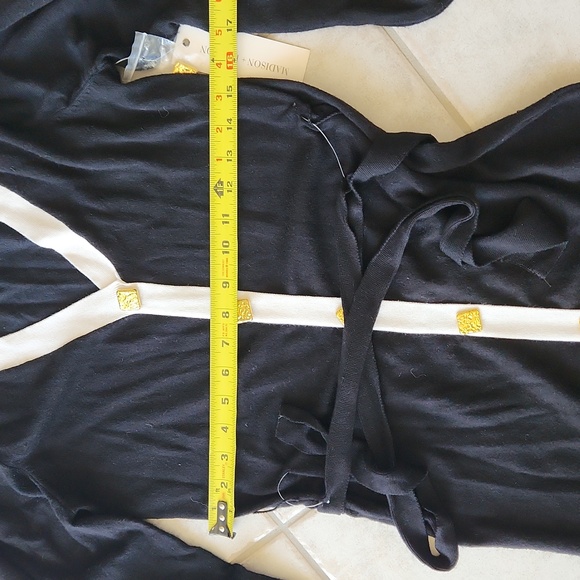 NWT madison +Hudson black,and white PS size knit sweater dress with gold b - Picture 15 of 16